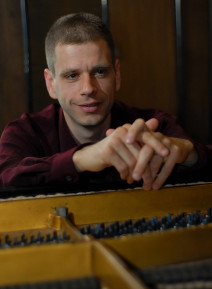 Zolt�n F�zess�ry